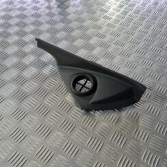 Mērinstrumentu paneļa sānu apdare priekš VOLVO C30 2009