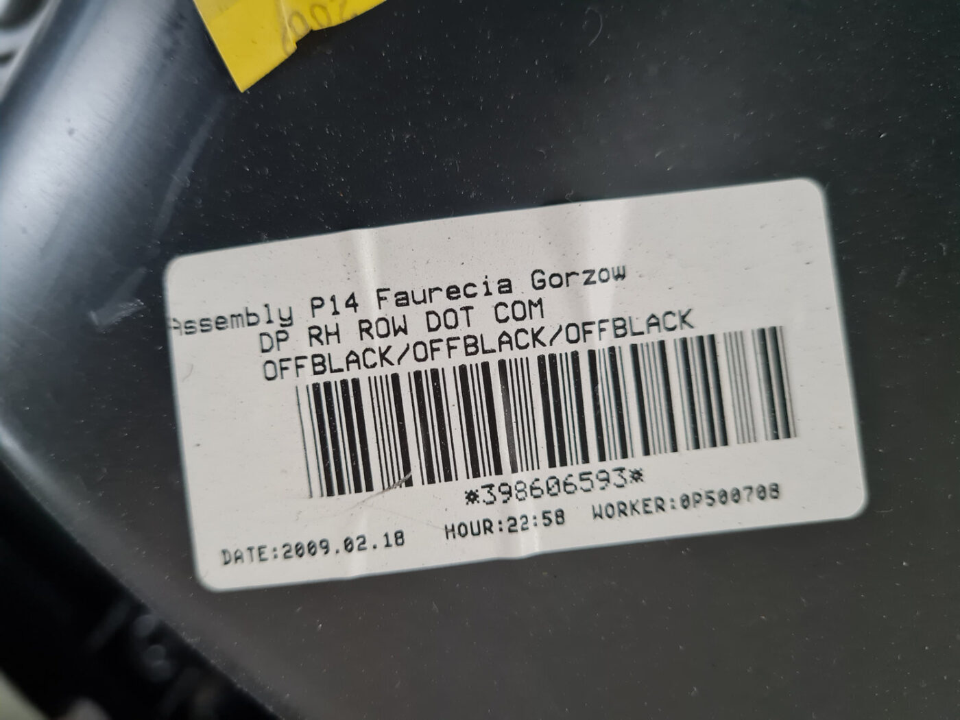 Priekšējo labo durvju apdare priekš VOLVO C30 2009 8 Priekšējo labo durvju apdare priekš VOLVO C30 2009