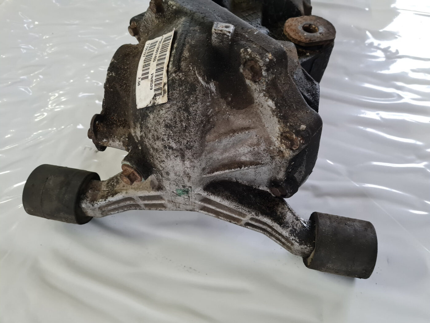 Aizmugurējais reduktors priekš VOLVO S60 2008 2 Aizmugurējais reduktors priekš VOLVO S60 2008