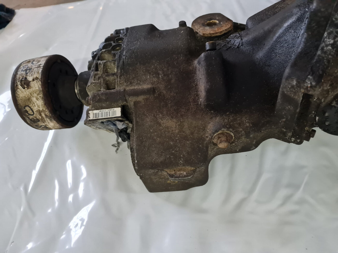 Aizmugurējais reduktors priekš VOLVO S60 2008 13 Aizmugurējais reduktors priekš VOLVO S60 2008