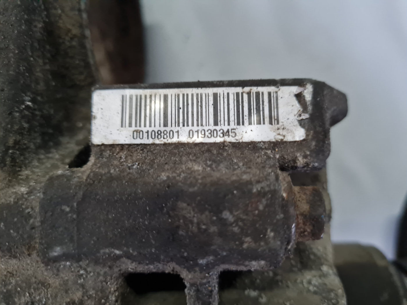 Aizmugurējais reduktors priekš VOLVO S60 2008 5 Aizmugurējais reduktors priekš VOLVO S60 2008