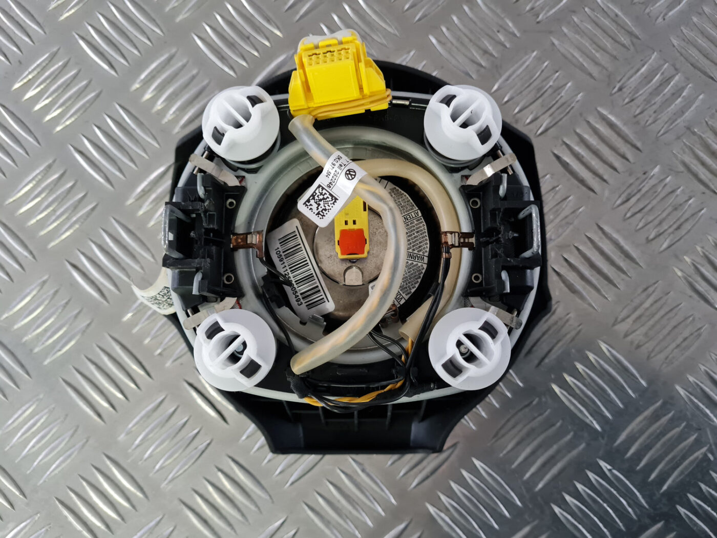 Stūres drošības spilvens priekš VW GOLF 6 2011 2 Stūres drošības spilvens priekš VW GOLF 6 2011