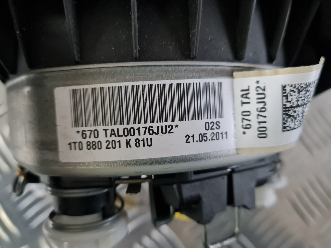 Stūres drošības spilvens priekš VW GOLF 6 2011 4 Stūres drošības spilvens priekš VW GOLF 6 2011