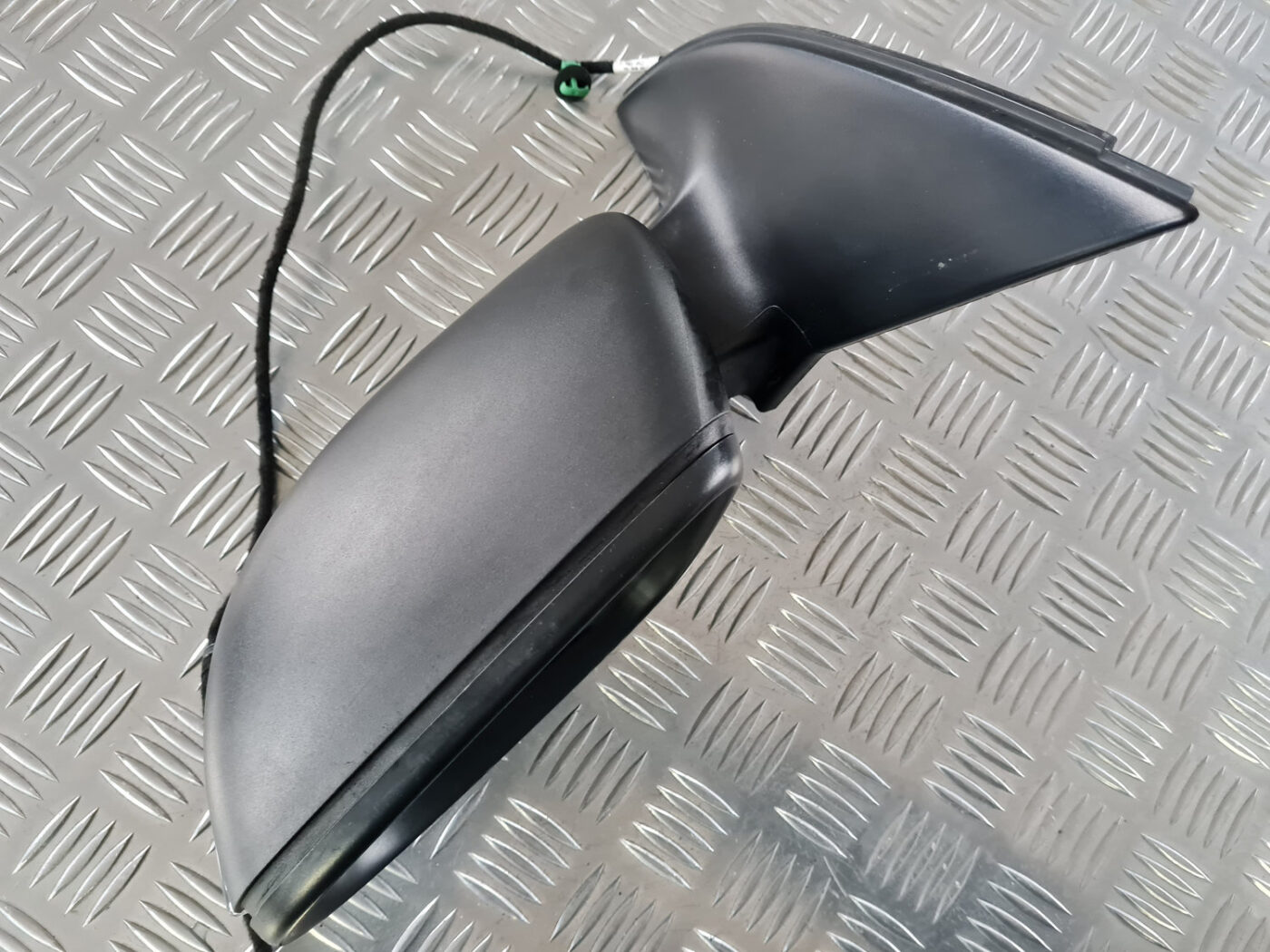 Ārējais spogulis, pa kreisi priekš VW GOLF 6 2011 11 Ārējais spogulis, pa kreisi priekš VW GOLF 6 2011