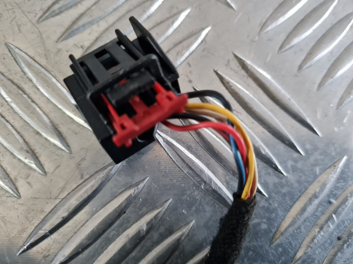 Ārējais spogulis, pa kreisi priekš VW GOLF 6 2011 8 Ārējais spogulis, pa kreisi priekš VW GOLF 6 2011