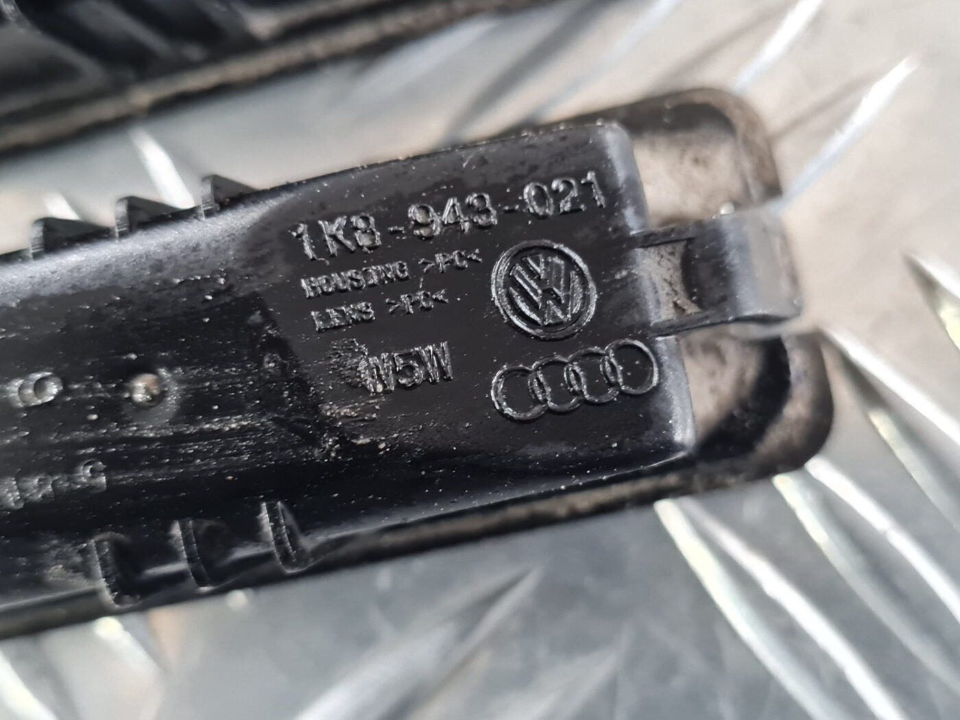 Numura zīmes apgaismojums priekš VW GOLF 6 2011 5 Numura zīmes apgaismojums priekš VW GOLF 6 2011