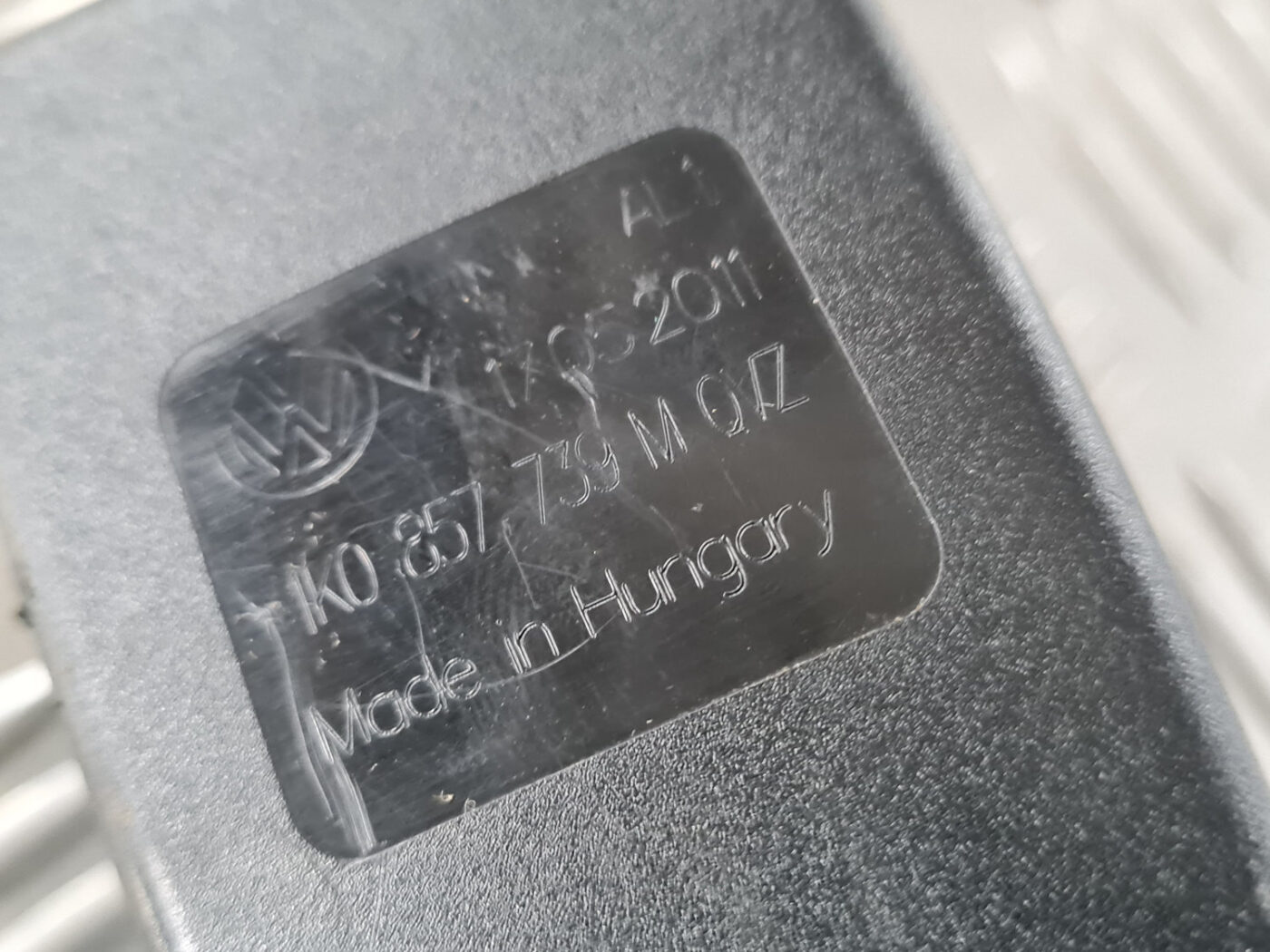 Aizmugurējā dubultā drošības jostas sprādze priekš VW GOLF 6 2011 4 Aizmugurējā dubultā drošības jostas sprādze priekš VW GOLF 6 2011