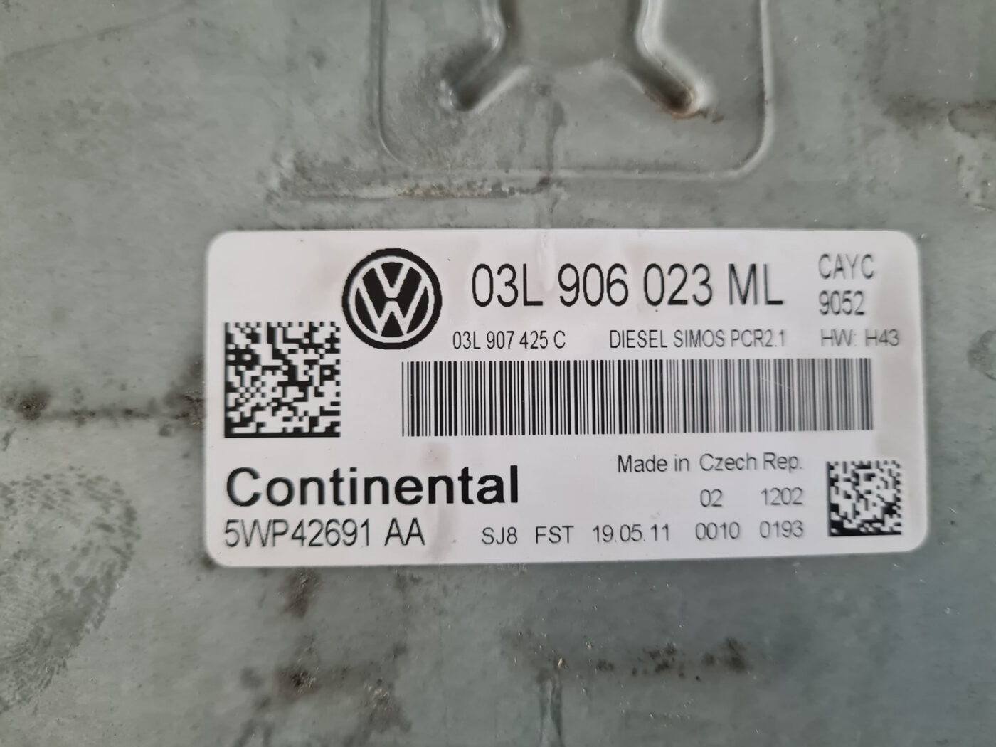 Dzinēja vadības bloks priekš VW GOLF 6 2011 5 Dzinēja vadības bloks priekš VW GOLF 6 2011