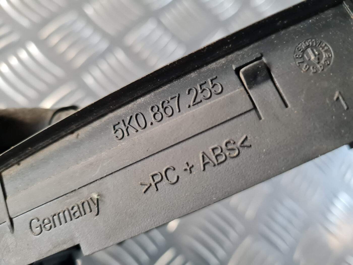 Šofera durvju slēdža pogas priekš VW GOLF 6 2011 3 Šofera durvju slēdža pogas priekš VW GOLF 6 2011