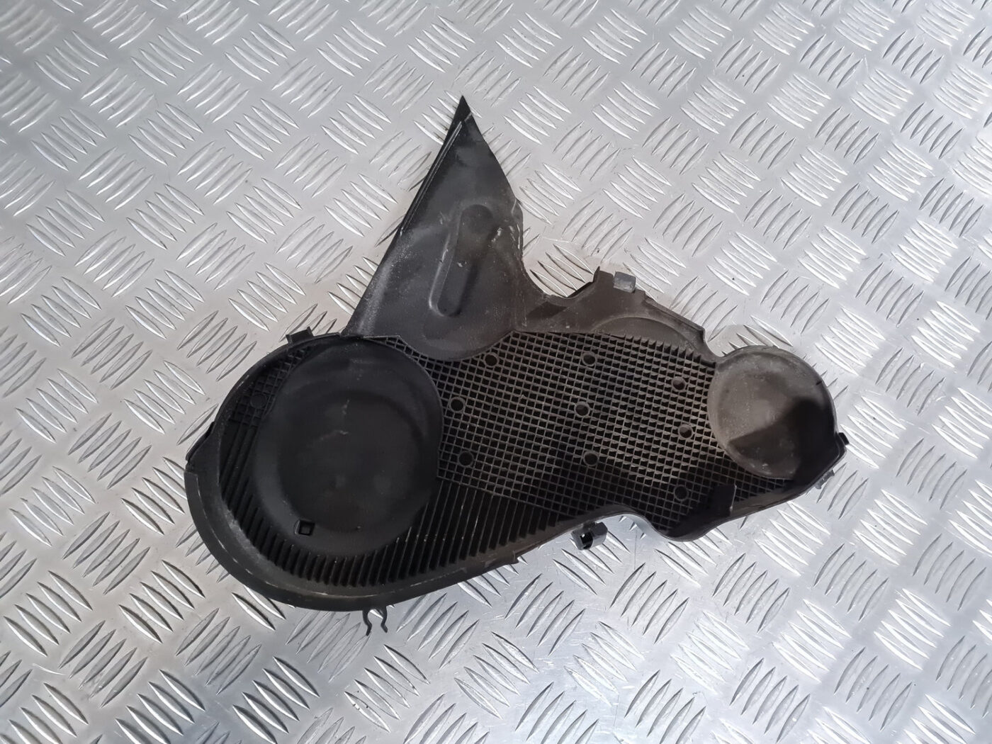 Zobsīksnas aizsargs priekš VW GOLF 6 2011 3 Zobsīksnas aizsargs priekš VW GOLF 6 2011