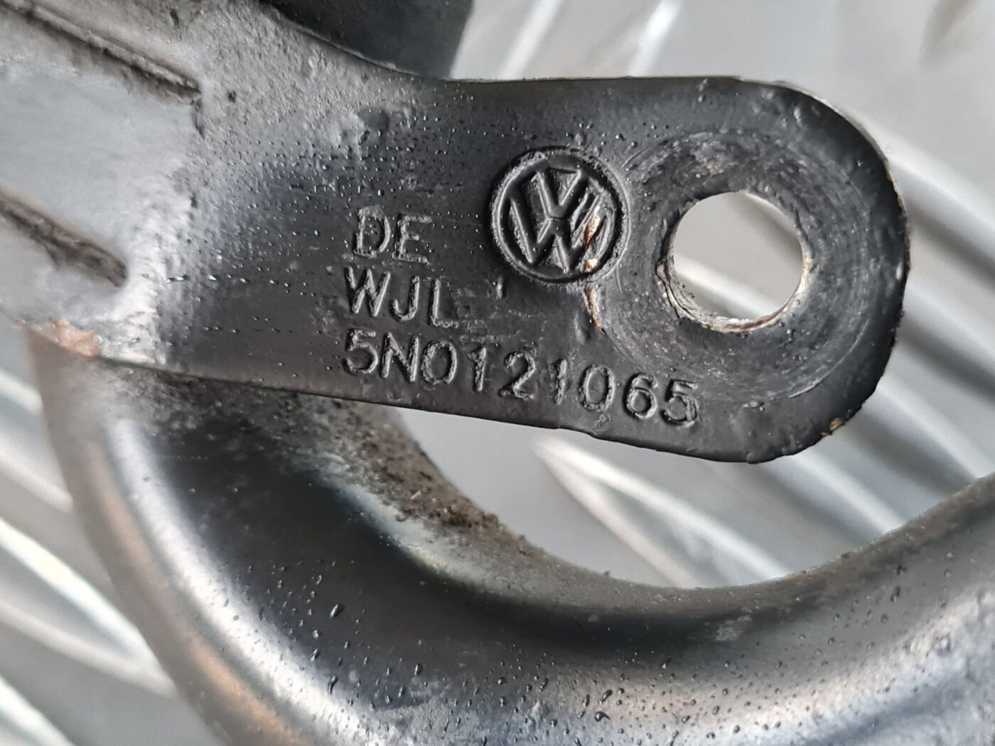 Dzesēšanas caurule priekš VW GOLF 6 2011 3 Dzesēšanas caurule priekš VW GOLF 6 2011