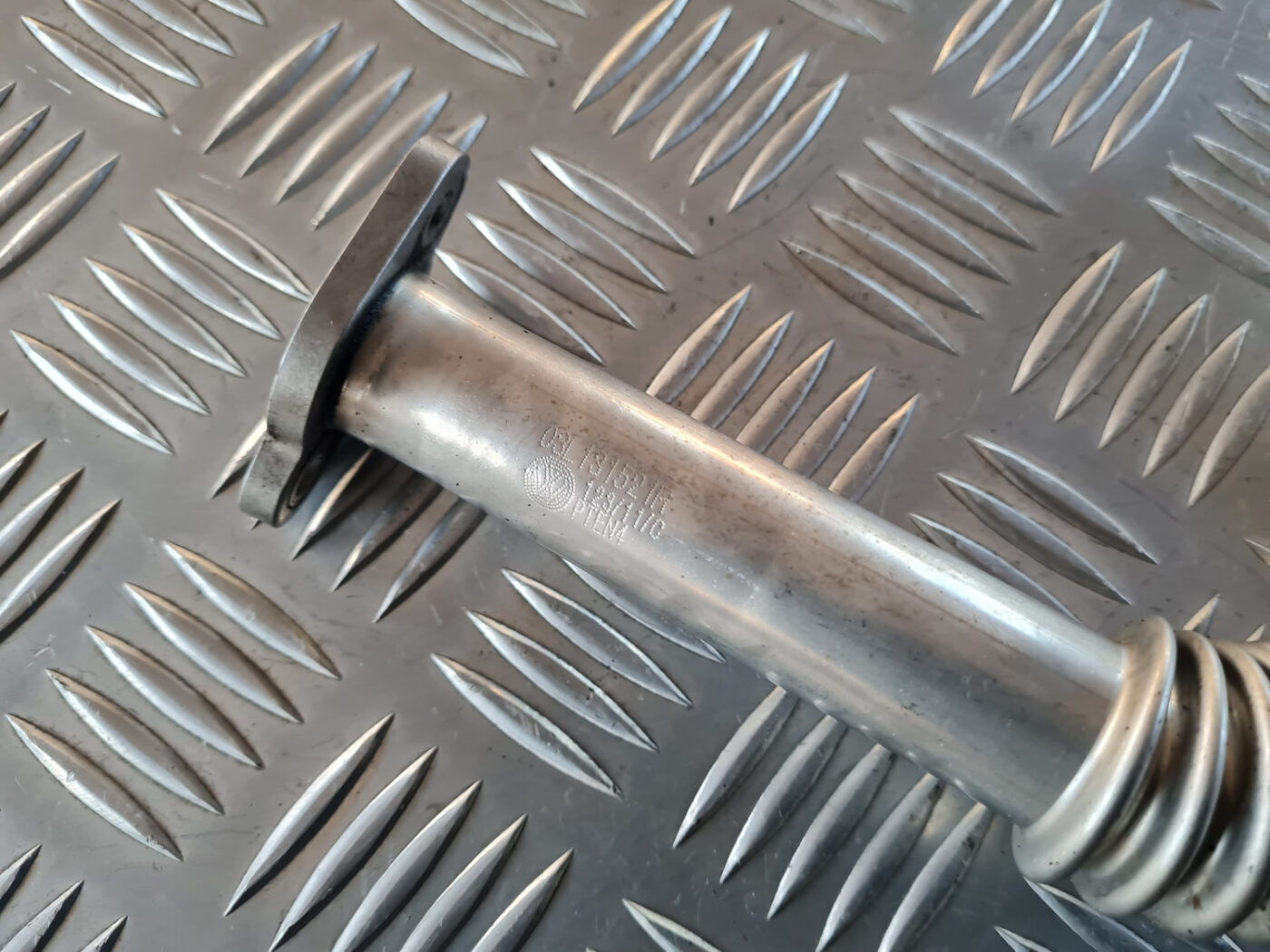 EGR caurule priekš VW GOLF 6 2011 4 EGR caurule priekš VW GOLF 6 2011