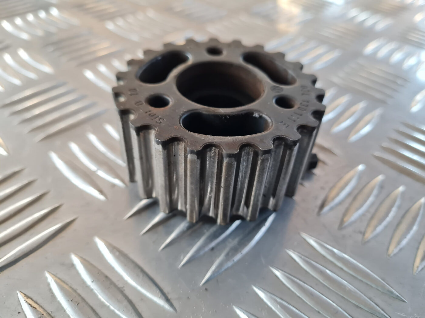 Augstspiediena degvielas sūkņa zobrats priekš VW GOLF 6 2011 7 Augstspiediena degvielas sūkņa zobrats priekš VW GOLF 6 2011