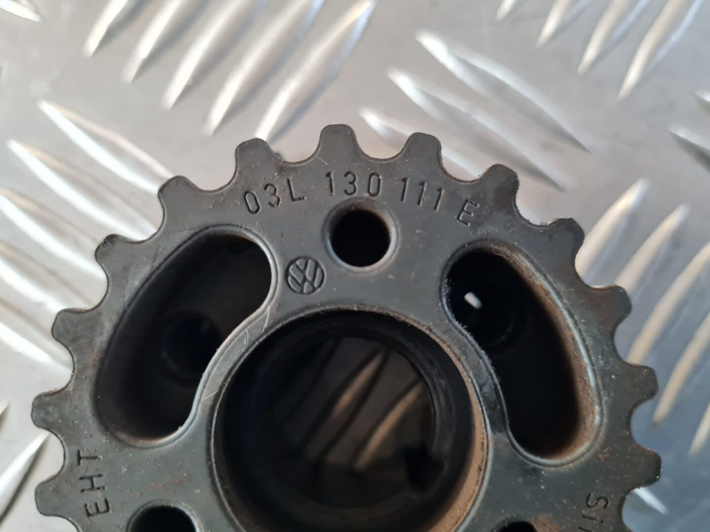 Augstspiediena degvielas sūkņa zobrats priekš VW GOLF 6 2011 6 Augstspiediena degvielas sūkņa zobrats priekš VW GOLF 6 2011