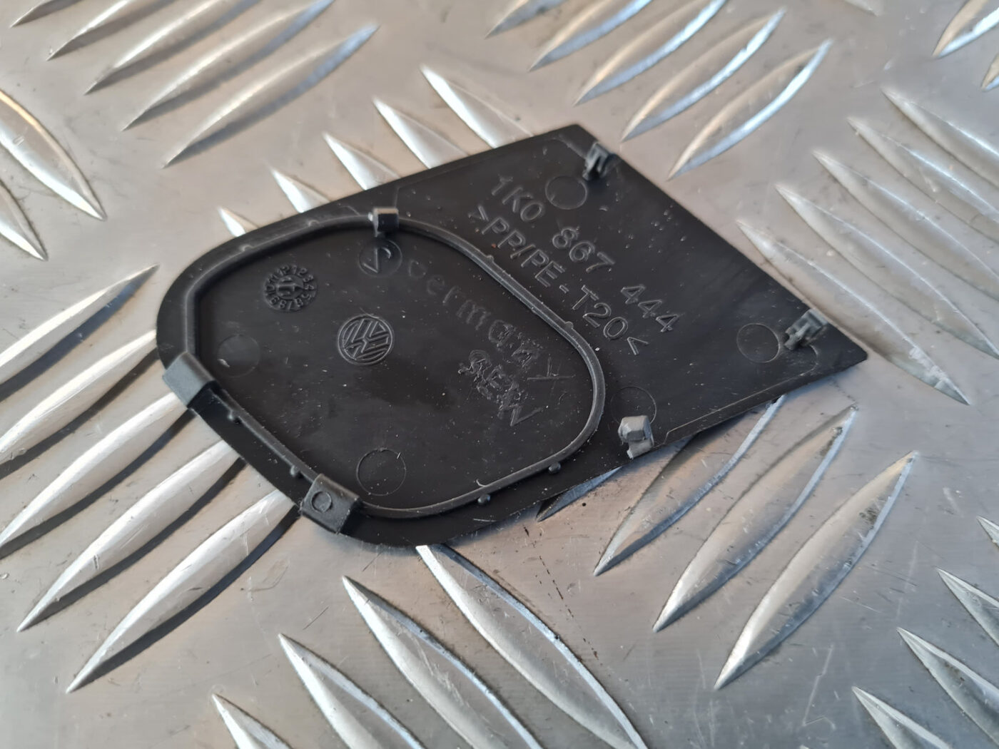 Salona plastmasa priekš VW GOLF 6 2011 2 Salona plastmasa priekš VW GOLF 6 2011