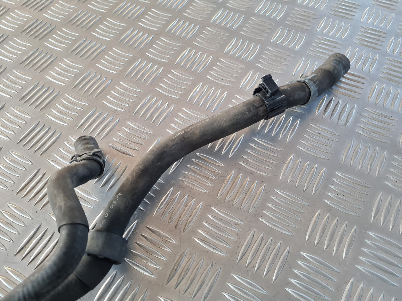 Dzesēšanas caurules priekš VW GOLF 6 2011 5 Dzesēšanas caurules priekš VW GOLF 6 2011