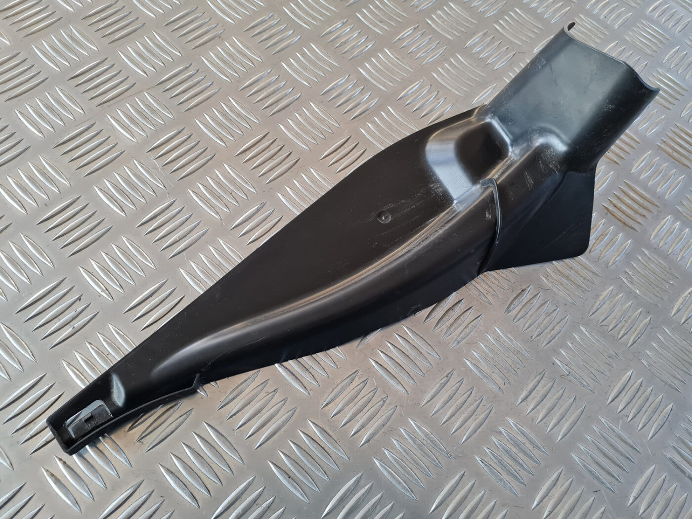 Auto detaļa priekš VW GOLF 6 2011 2 Auto detaļa priekš VW GOLF 6 2011