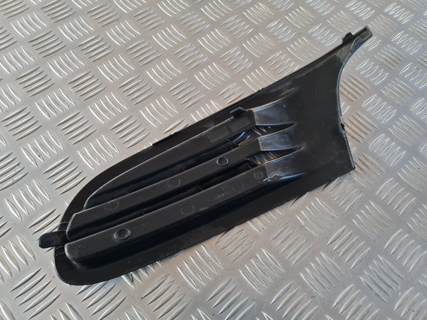 Miglas luktura reste, pa labi priekš VW GOLF 6 2011 8 Miglas luktura reste, pa labi priekš VW GOLF 6 2011