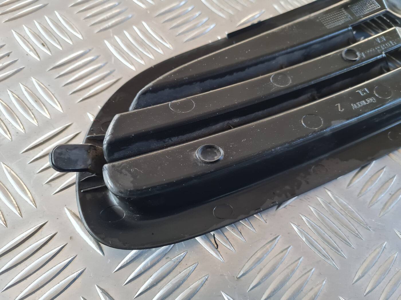 Miglas luktura reste, pa labi priekš VW GOLF 6 2011 7 Miglas luktura reste, pa labi priekš VW GOLF 6 2011