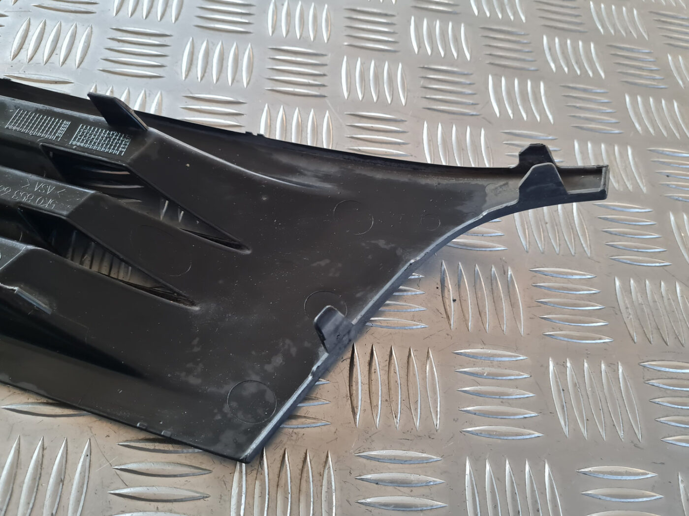 Miglas luktura reste, pa labi priekš VW GOLF 6 2011 4 Miglas luktura reste, pa labi priekš VW GOLF 6 2011