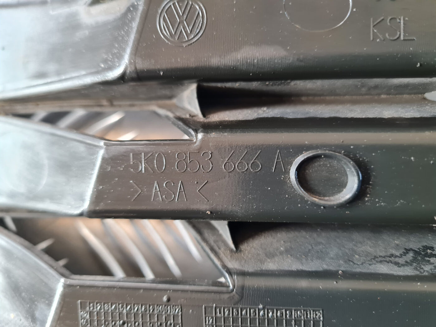 Miglas luktura reste, pa labi priekš VW GOLF 6 2011 3 Miglas luktura reste, pa labi priekš VW GOLF 6 2011