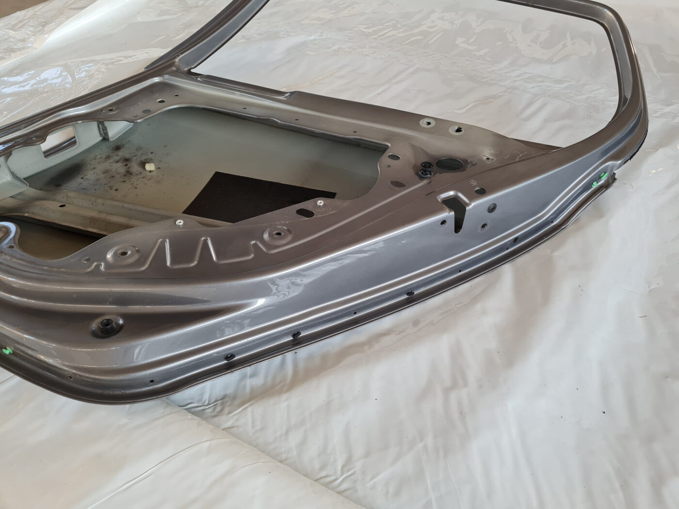 Aizmugurējās labās durvis priekš VW GOLF 6 2011 5 Aizmugurējās labās durvis priekš VW GOLF 6 2011