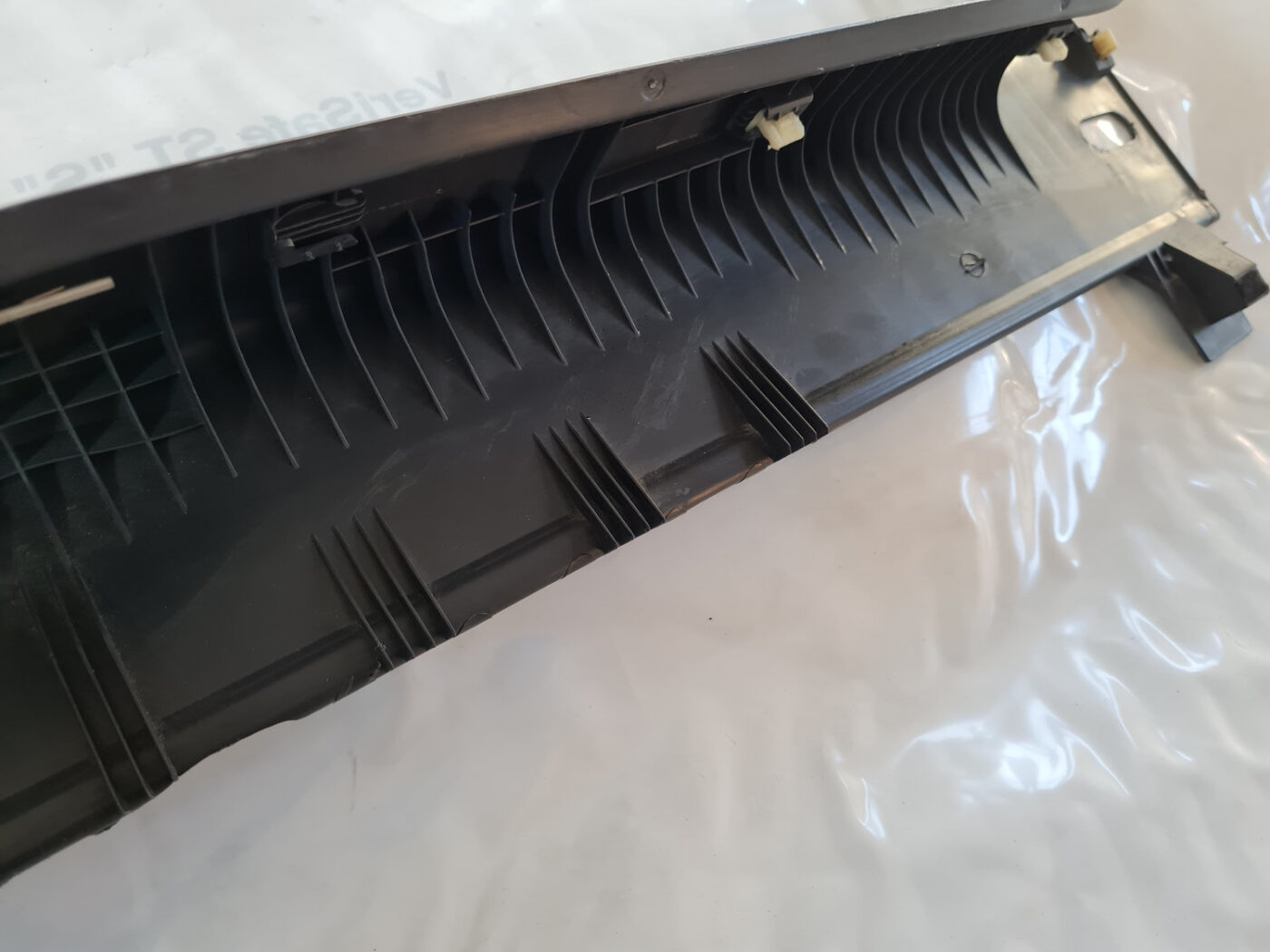 Bagažnieka nodalījuma sliekšņa uzlika priekš VW GOLF 6 2011 4 Bagažnieka nodalījuma sliekšņa uzlika priekš VW GOLF 6 2011