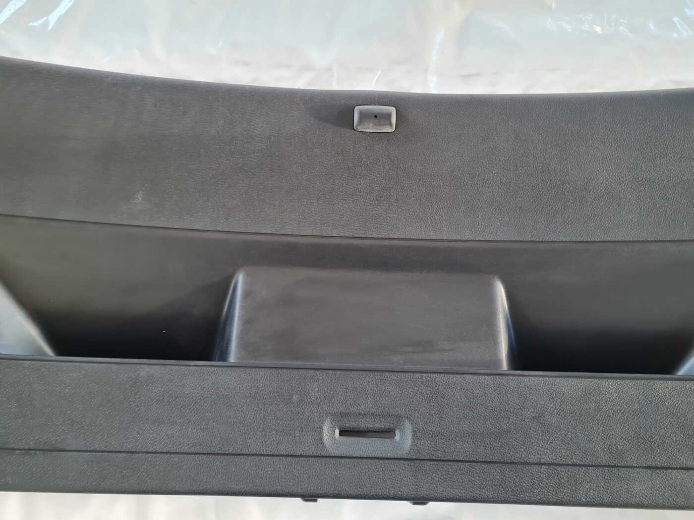 Bagāžnieka vāka liela apdare priekš VW GOLF 6 2011 12 Bagāžnieka vāka liela apdare priekš VW GOLF 6 2011