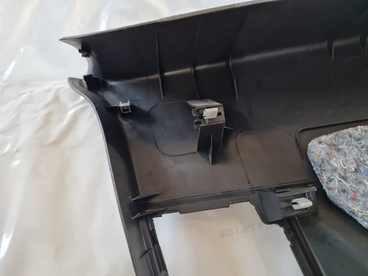 Bagāžnieka vāka liela apdare priekš VW GOLF 6 2011 7 Bagāžnieka vāka liela apdare priekš VW GOLF 6 2011