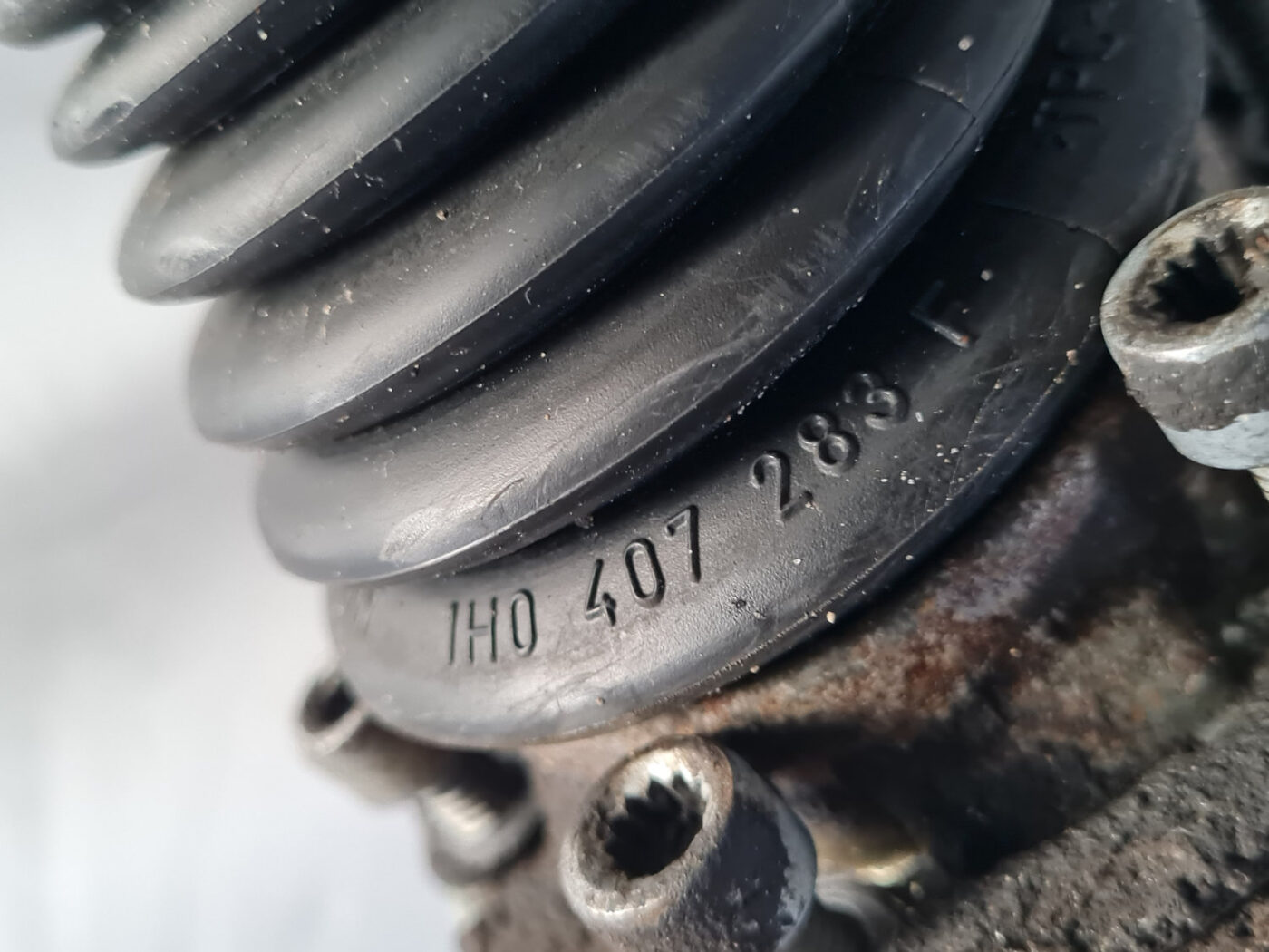 Pusass priekšējā kreisā priekš VW GOLF 6 2011 4 Pusass priekšējā kreisā priekš VW GOLF 6 2011