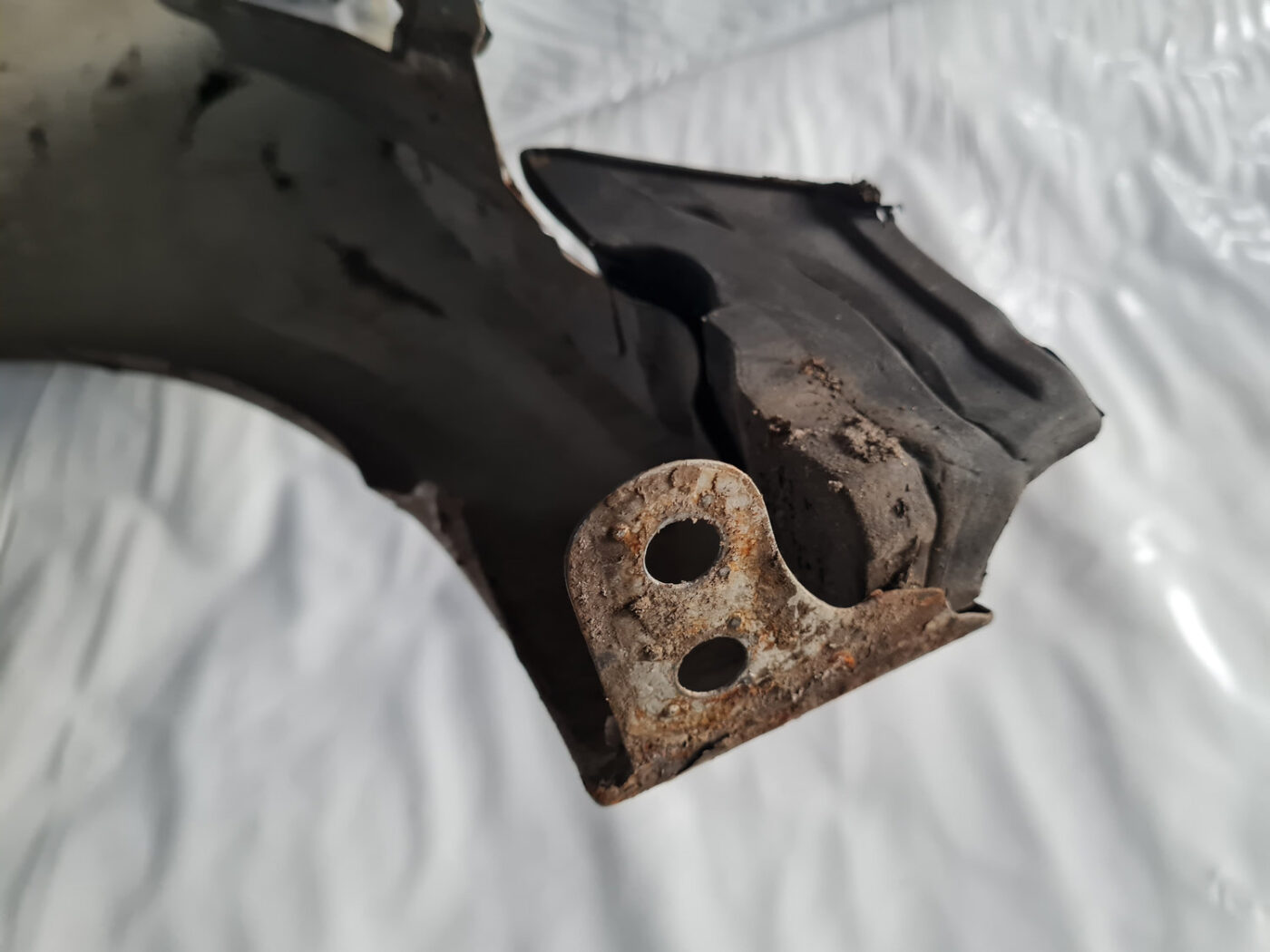 Priekšējais labais spārns priekš VW GOLF 6 2011 12 Priekšējais labais spārns priekš VW GOLF 6 2011