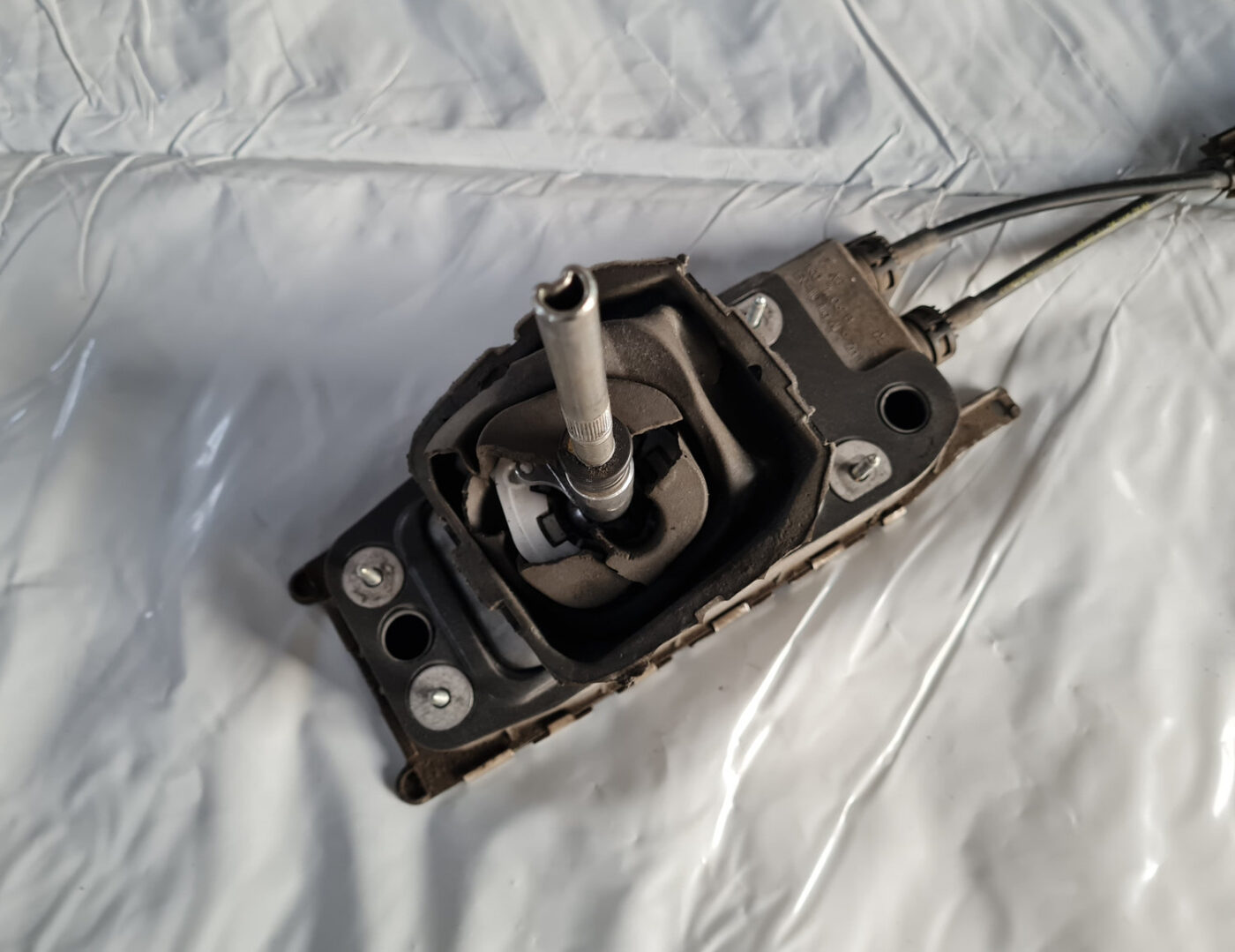 Ātrumu pārslēgšanas slēdzis priekš VW GOLF 6 2011 12 Ātrumu pārslēgšanas slēdzis priekš VW GOLF 6 2011