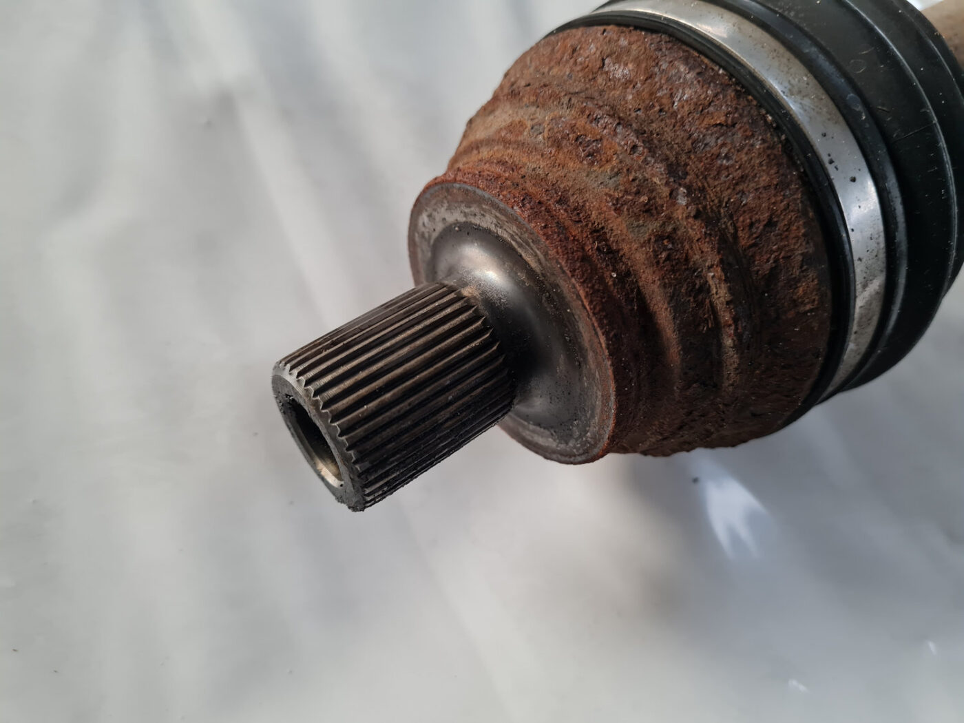 Pusass priekšēja labā priekš VW GOLF 6 2011 9 Pusass priekšēja labā priekš VW GOLF 6 2011