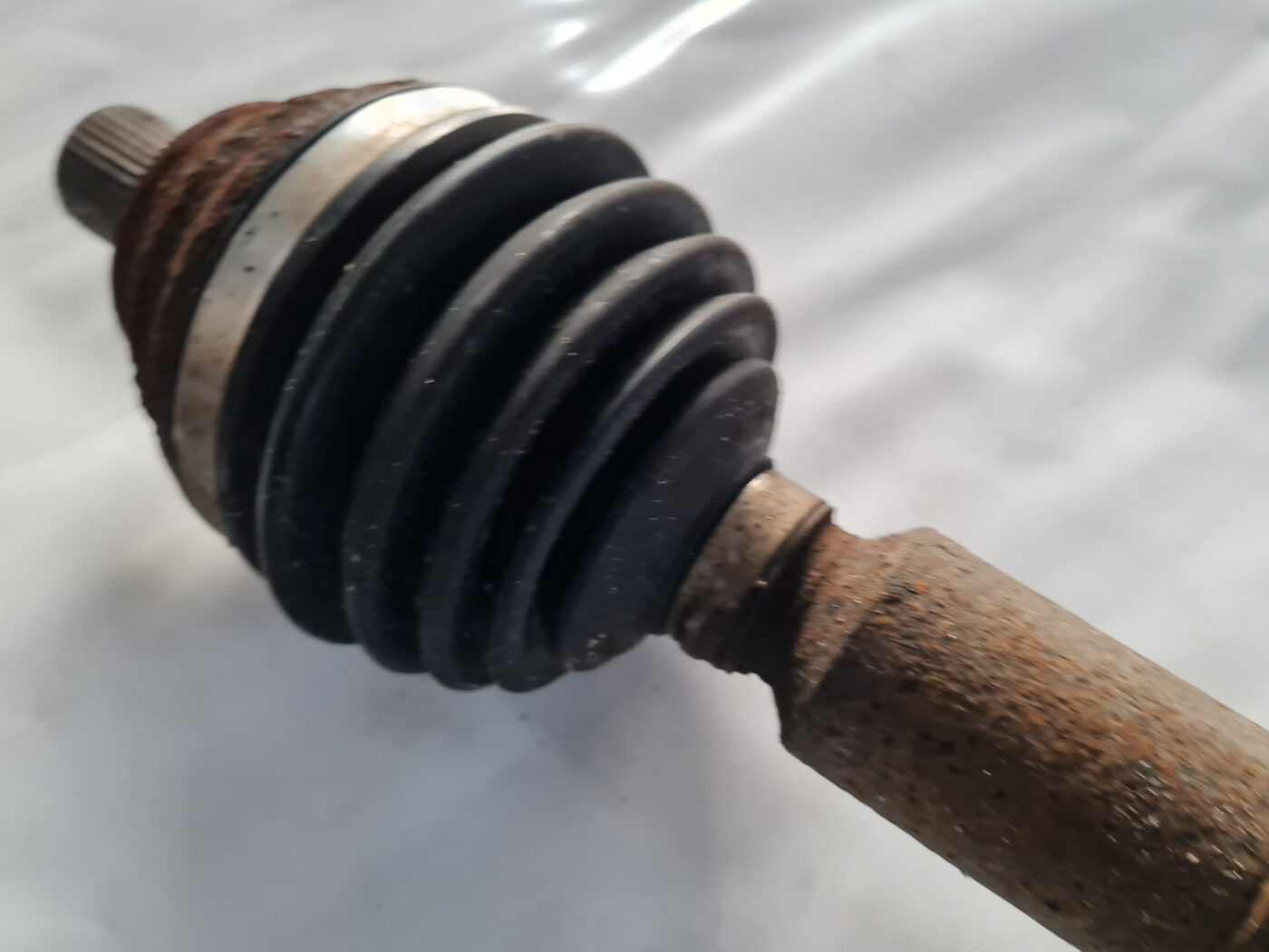 Pusass priekšēja labā priekš VW GOLF 6 2011 8 Pusass priekšēja labā priekš VW GOLF 6 2011