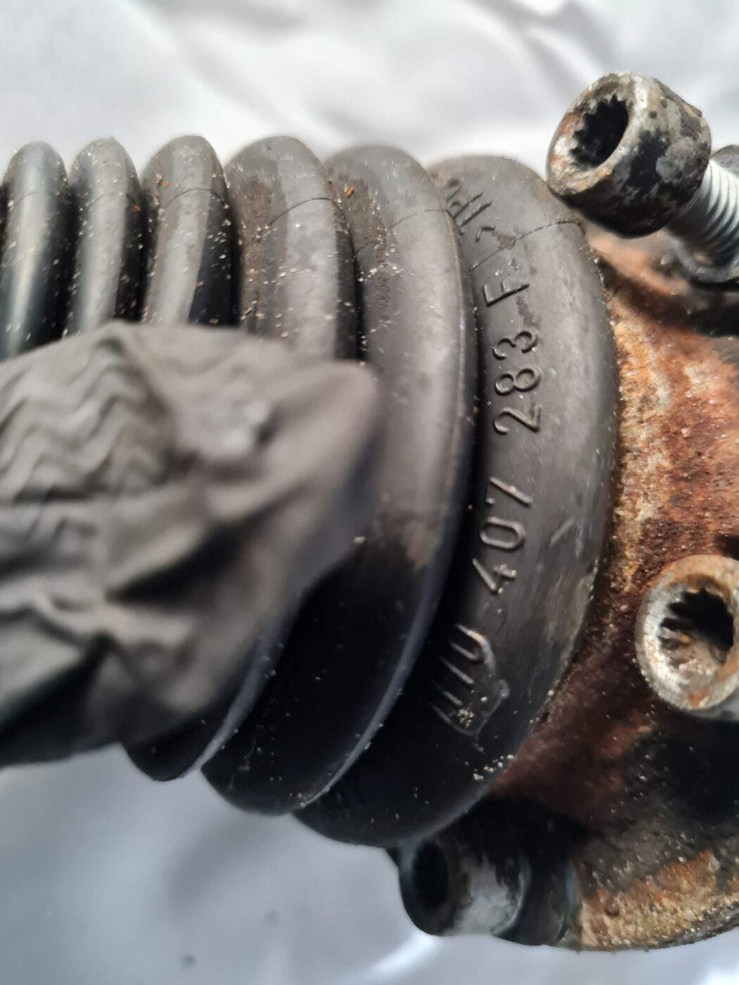 Pusass priekšēja labā priekš VW GOLF 6 2011 5 Pusass priekšēja labā priekš VW GOLF 6 2011