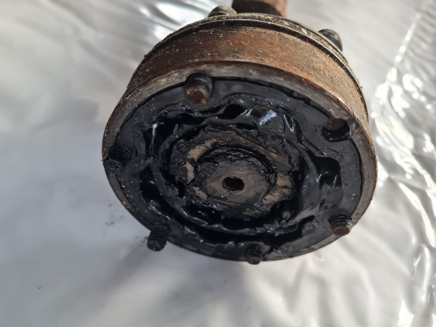 Pusass priekšēja labā priekš VW GOLF 6 2011 3 Pusass priekšēja labā priekš VW GOLF 6 2011