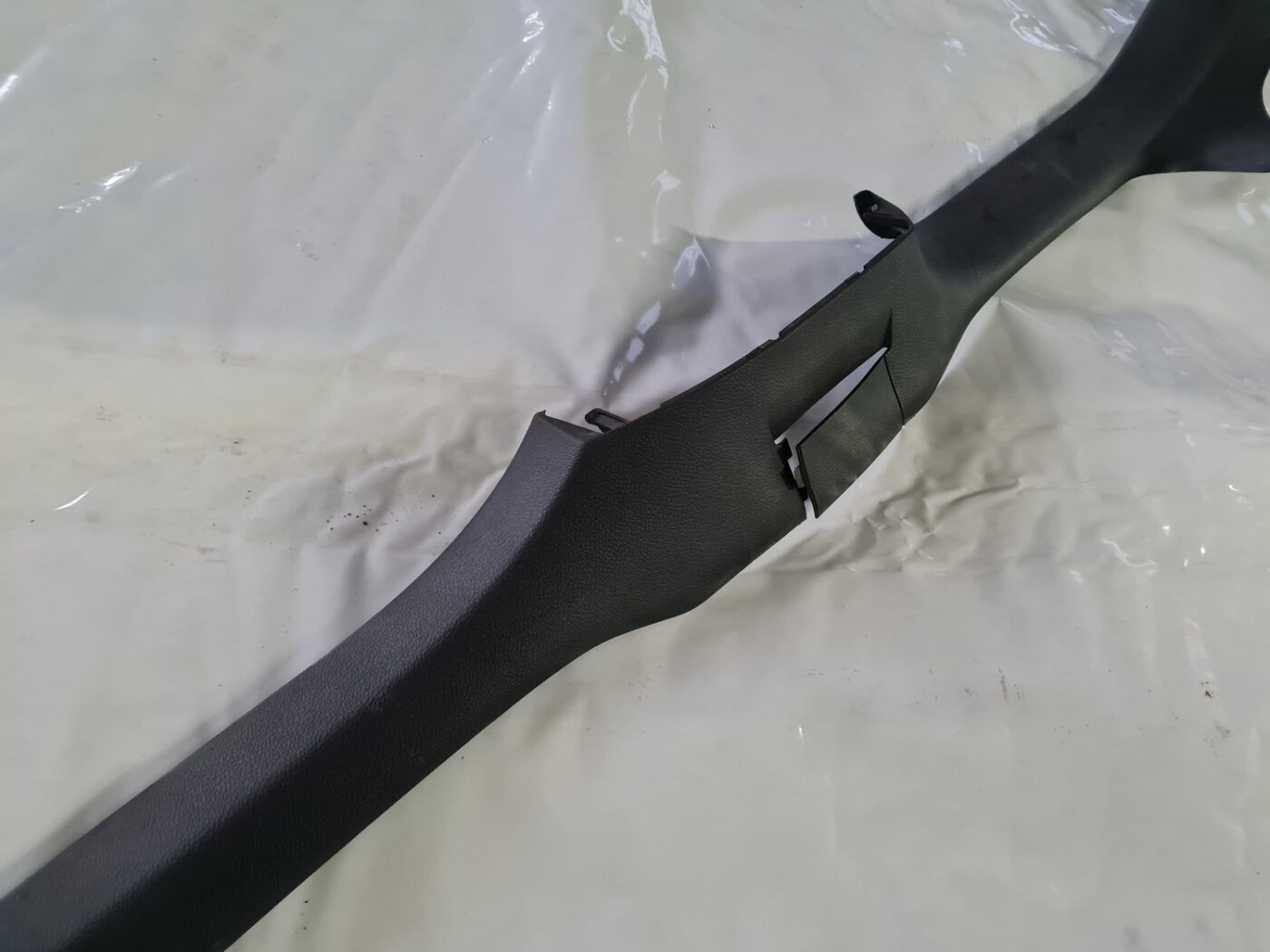 Sliekšņa laba uzlika priekš VW GOLF 6 2011 11 Sliekšņa laba uzlika priekš VW GOLF 6 2011