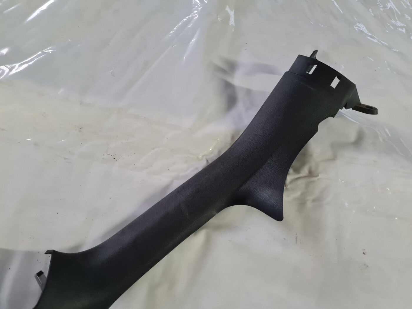 Sliekšņa laba uzlika priekš VW GOLF 6 2011 10 Sliekšņa laba uzlika priekš VW GOLF 6 2011