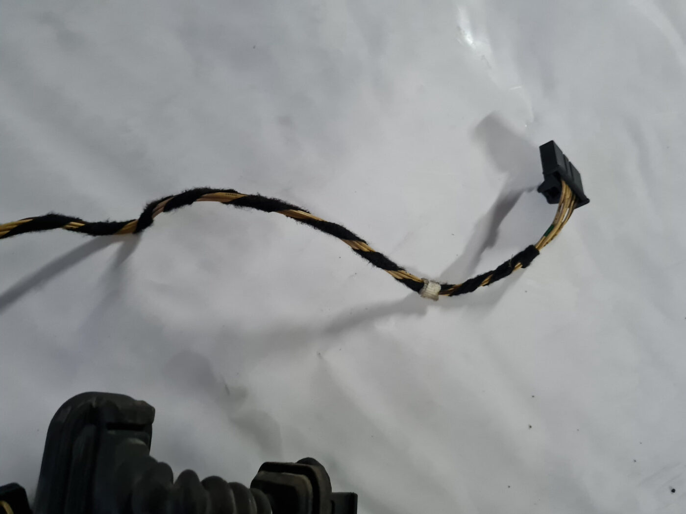 Durvju vadi priekš VW GOLF 6 2011 4 Durvju vadi priekš VW GOLF 6 2011