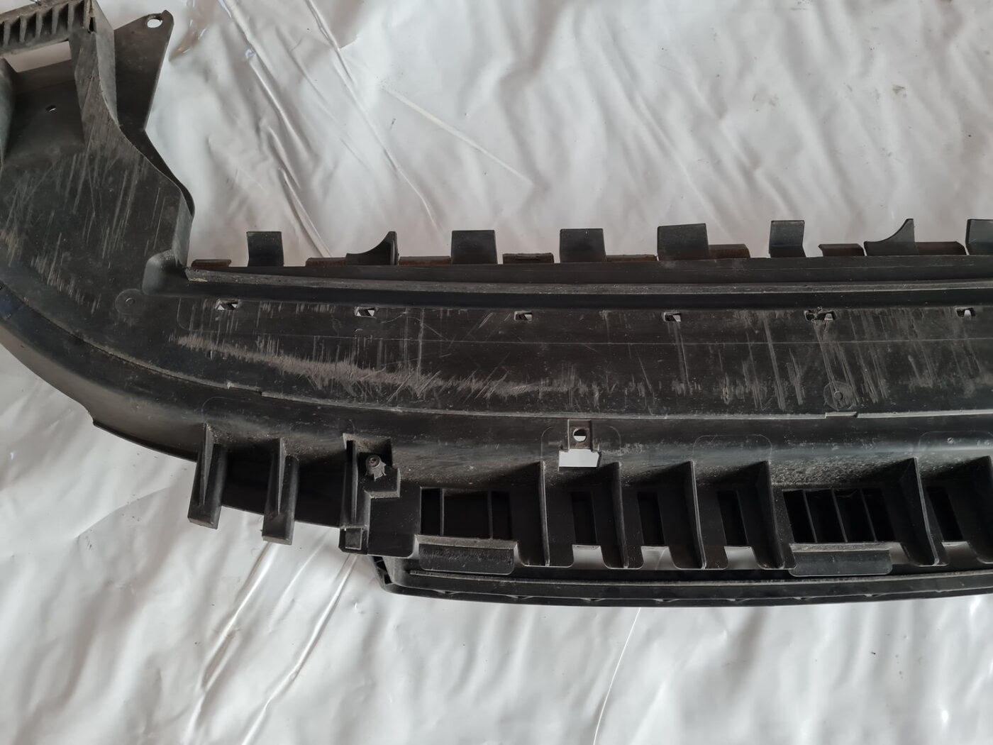 Priekšēja bufera aizsargs priekš VOLVO C30 2009 5 Priekšēja bufera aizsargs priekš VOLVO C30 2009