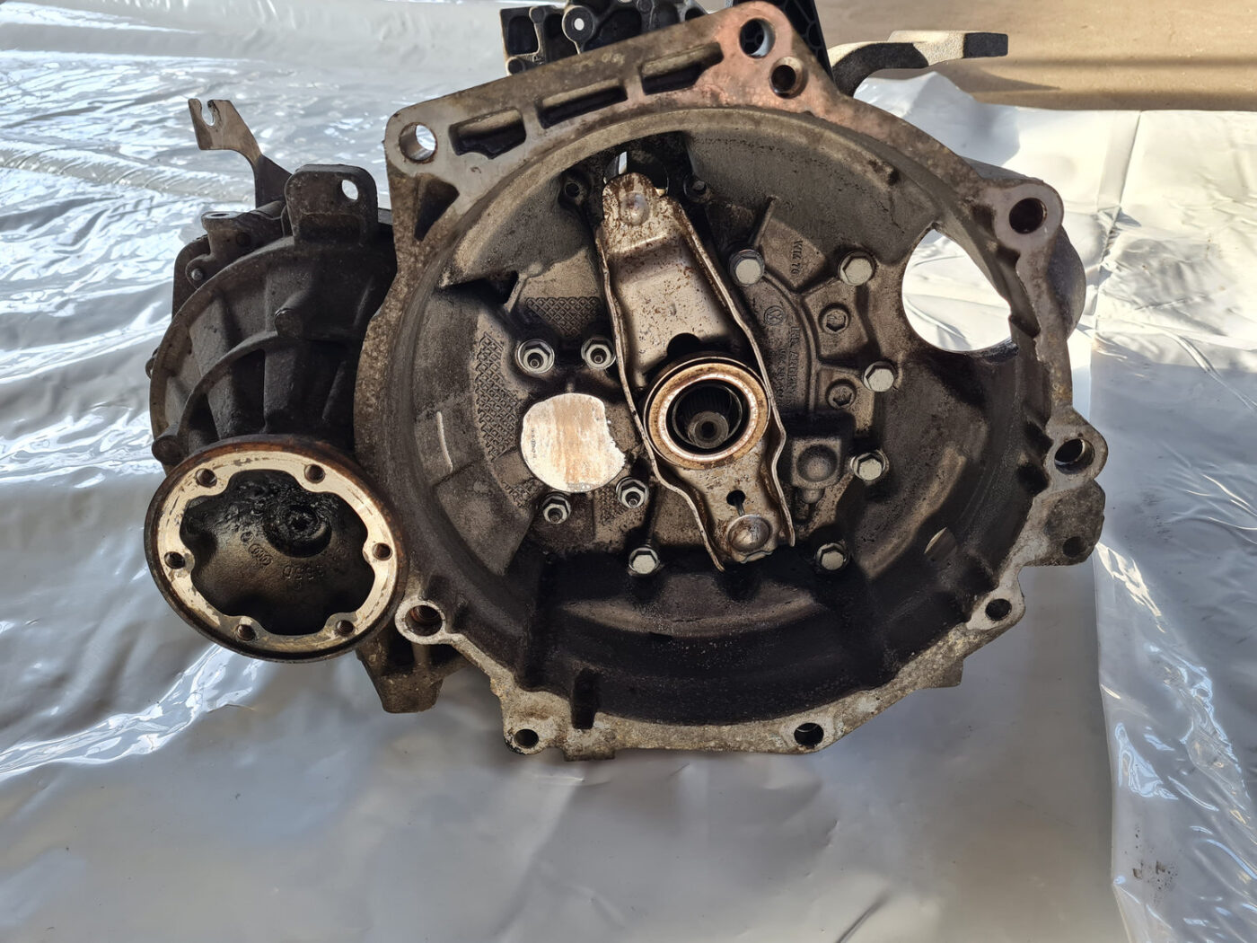 Mehāniska pārnesumkārba priekš VW GOLF 6 2011 2 Mehāniska pārnesumkārba priekš VW GOLF 6 2011