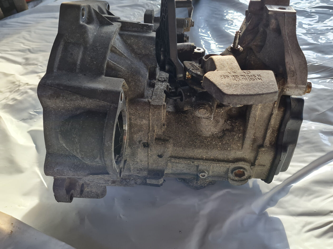 Mehāniska pārnesumkārba priekš VW GOLF 6 2011 10 Mehāniska pārnesumkārba priekš VW GOLF 6 2011